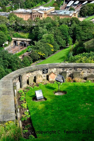 dog cemetery Edinburgh Castle