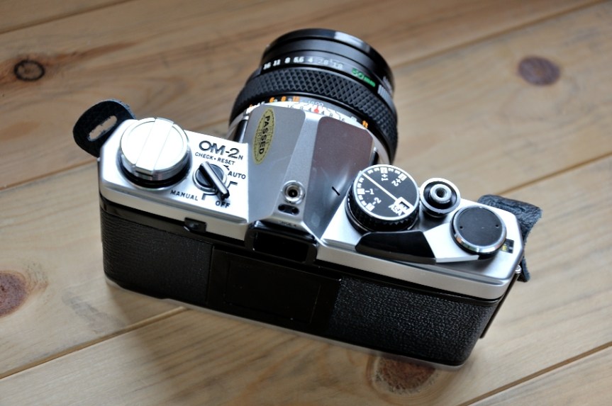 Olympus OM-2n top