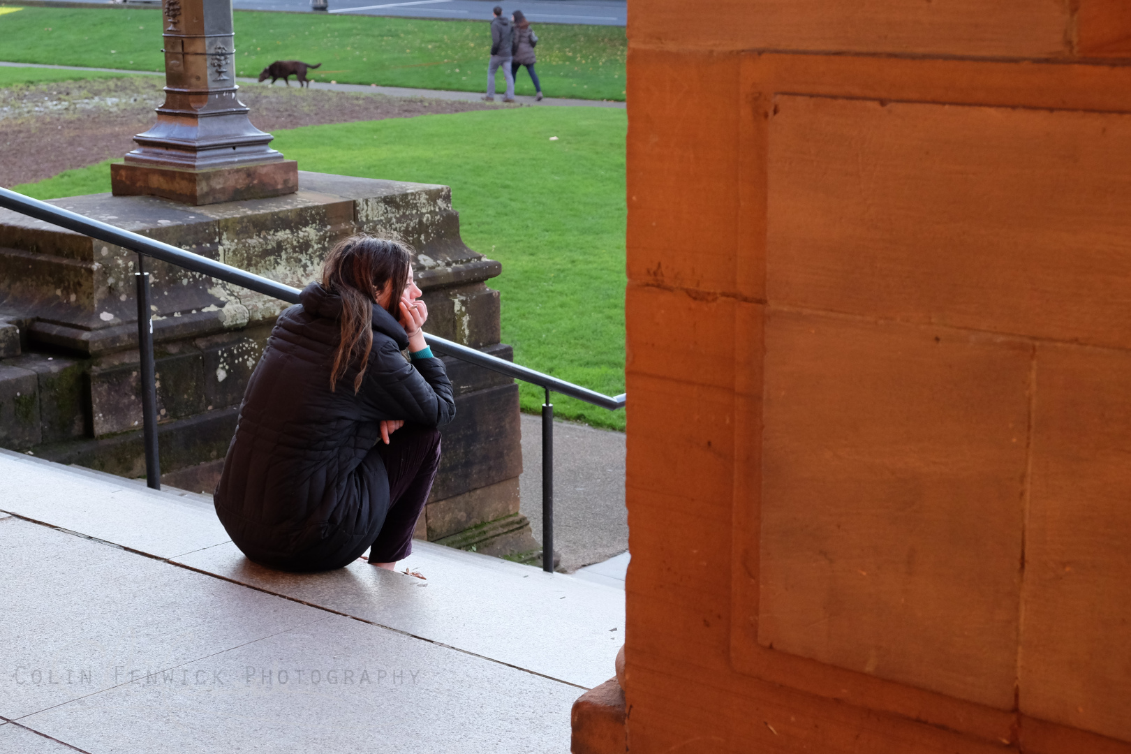 girl on steps at Kelvingrove