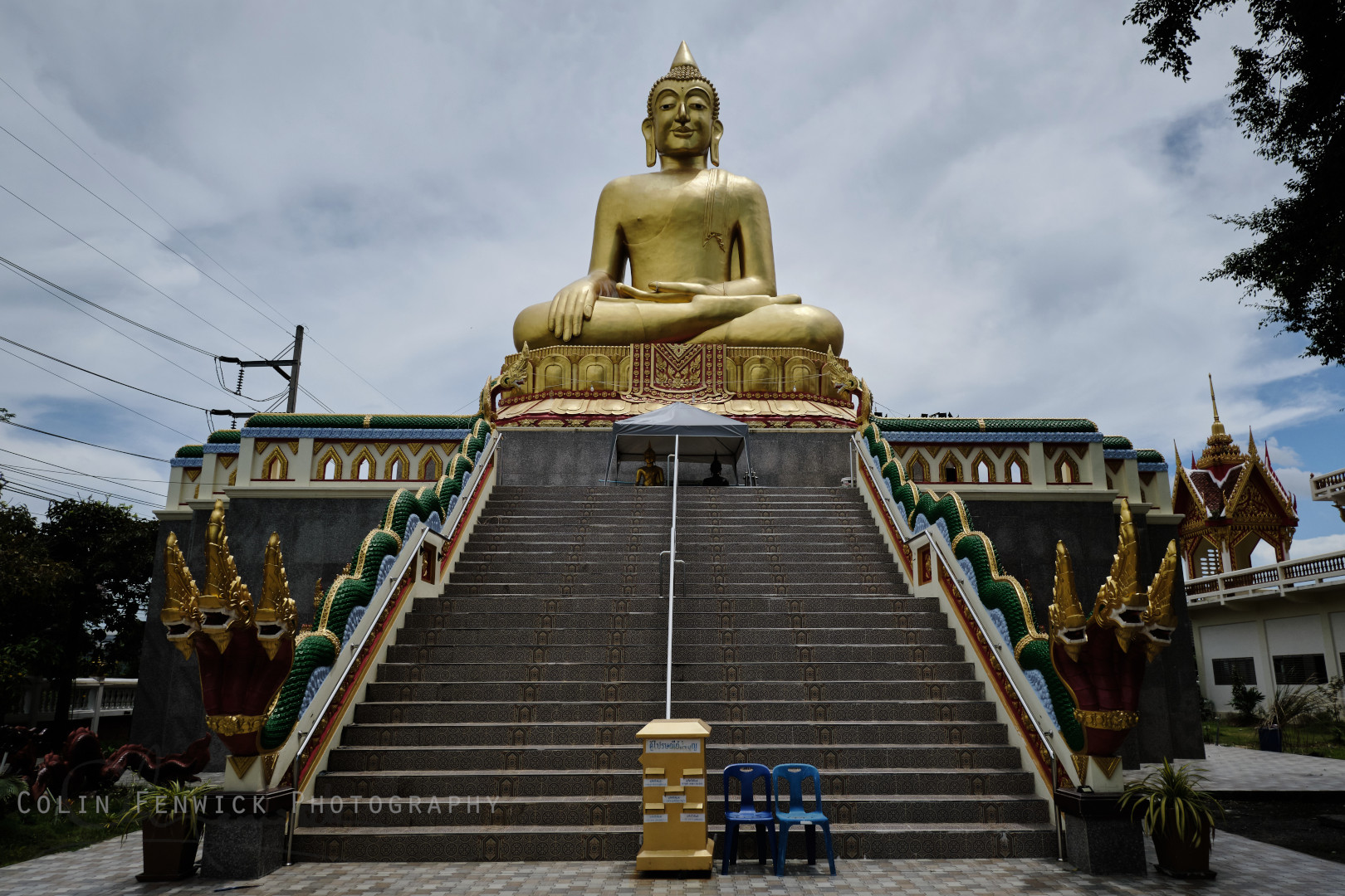 Big Buddha at Wat Taphong Nok